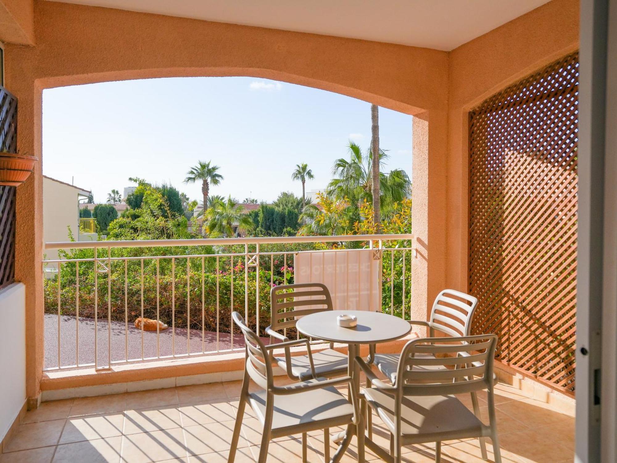 Apartamento Resitour - Regina Gardens Paphos Exterior foto